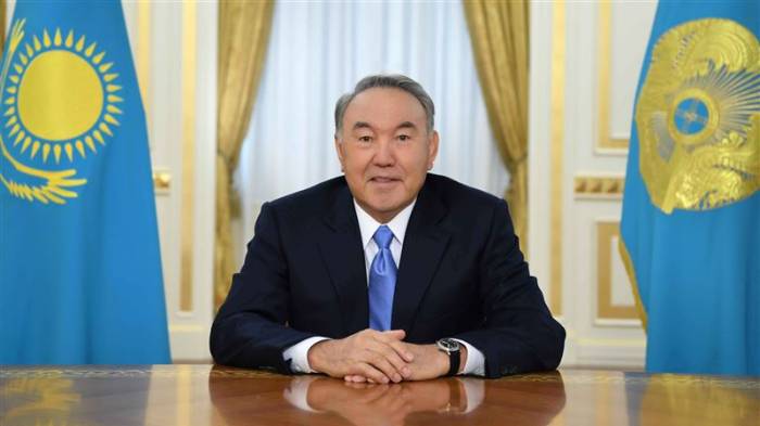 Назарбаев призвал министров носить костюмы