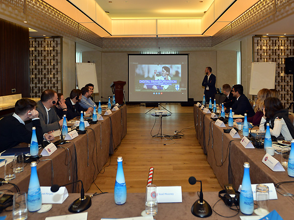В Баку проходит семинар УЕФА