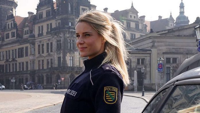 Самую красивую женщину-полицейского Германии бросил ухажер
