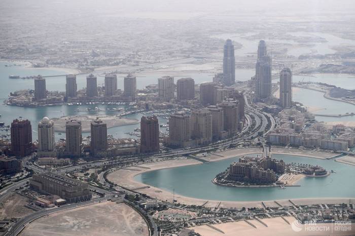 Катар предоставит Ираку миллиард долларов на восстановление
