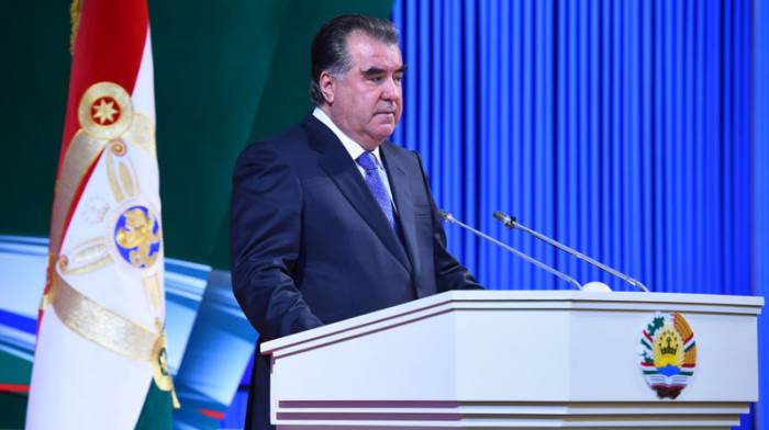 Президент Таджикистана до 2021 года запретил все виды проверок бизнеса
