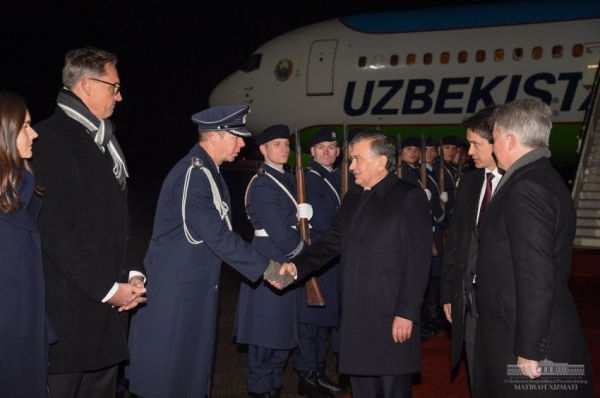 Шавкат Мирзиёев прибыл в Берлин с официальным визитом
