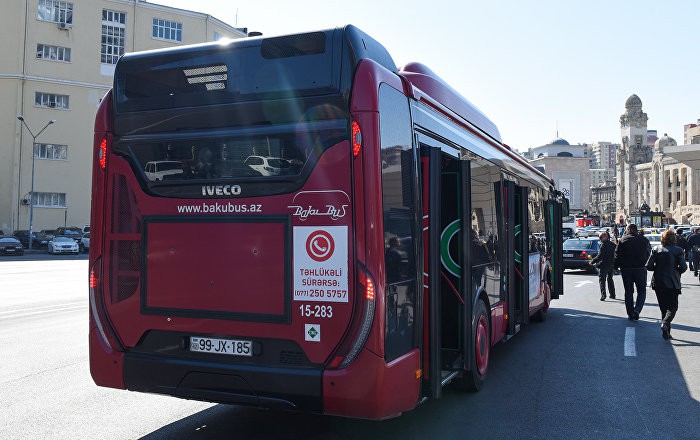 В Баку на автобусном маршруте запущен бесплатный Wi-Fi
