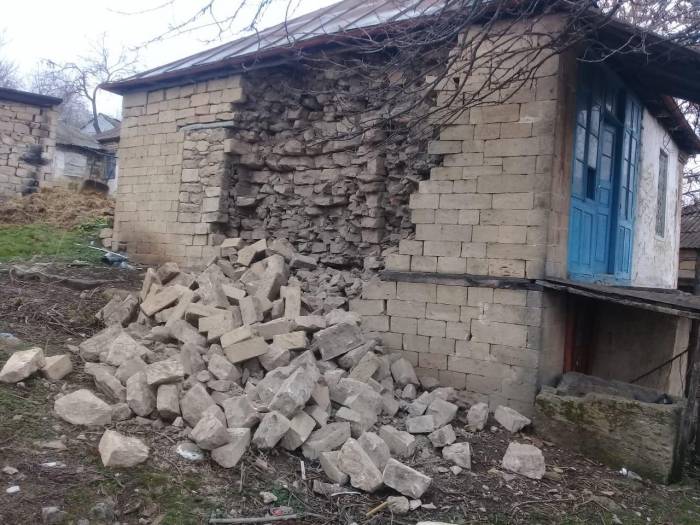 Исполнительная власть Шамахы о количестве разрушенных в результате землетрясения домов
