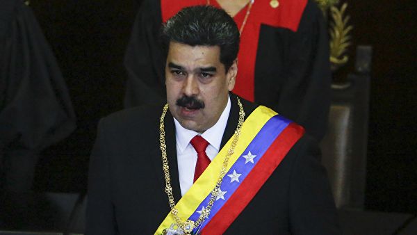 Мадуро сравнил себя с "рабочим Иисусом"
