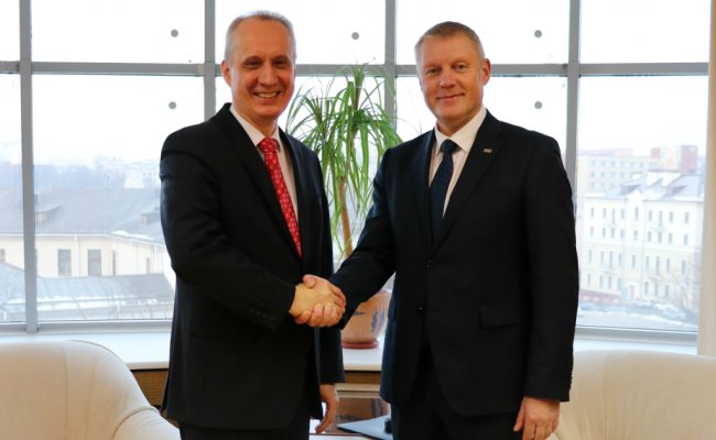 Беларусь и Латвия обсудили взаимодействие в военно-политической сфере
