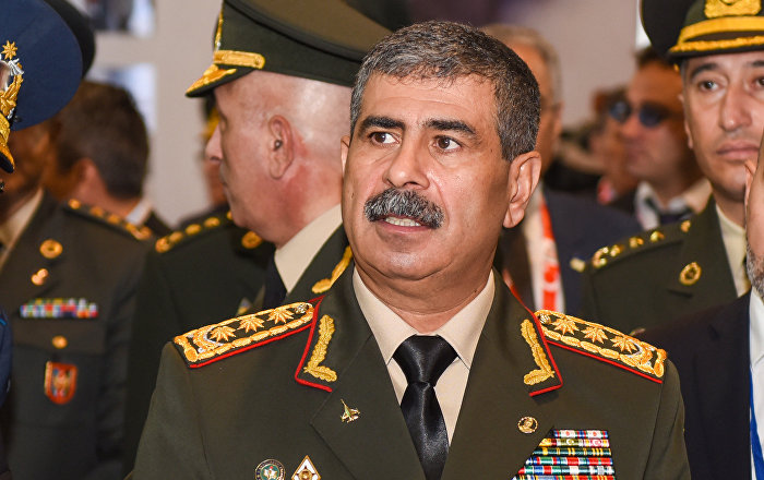 Министр обороны Азербайджана встретился с государственным министром ОАЭ по вопросам обороны
