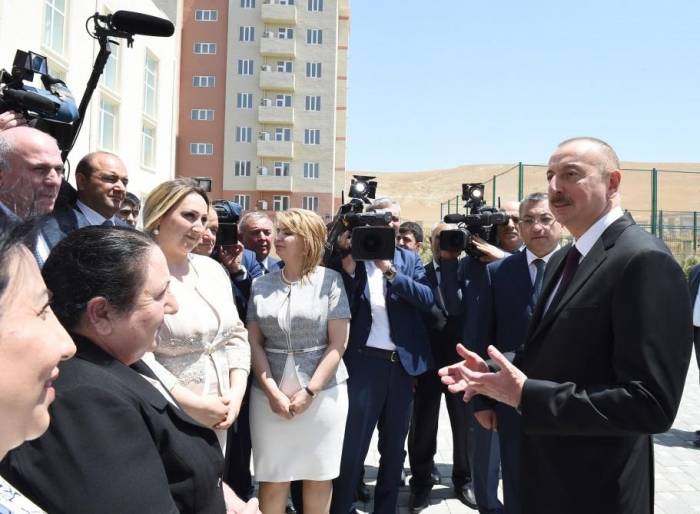 Вынужденные переселенцы с радостью встретили распоряжение Президента Азербайджана - переселенец из Агдама