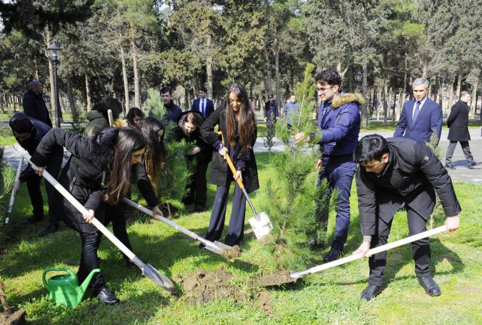 Вице-президент Фонда Гейдара Алиева Лейла Алиева приняла участие в акции по посадке деревьев в рамках кампании "Справедливость к Ходжалы!" - ФОТО

