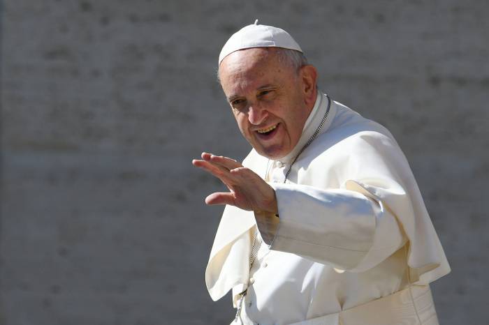 Ватикан заявил о готовности посредничать в Венесуэле
