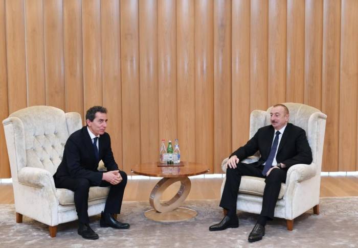 Ильхам Алиев встретился с замминистра экономразвития Италии - ФОТО
