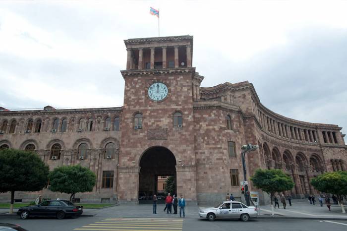 Армянские власти решили исказить историю