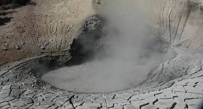 В Азербайджане произошло извержение вулкана 