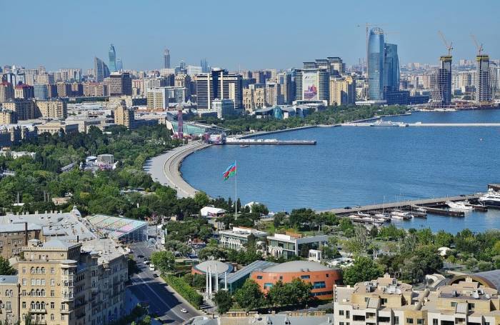 Баку в пятерку самых романтичных городов СНГ 