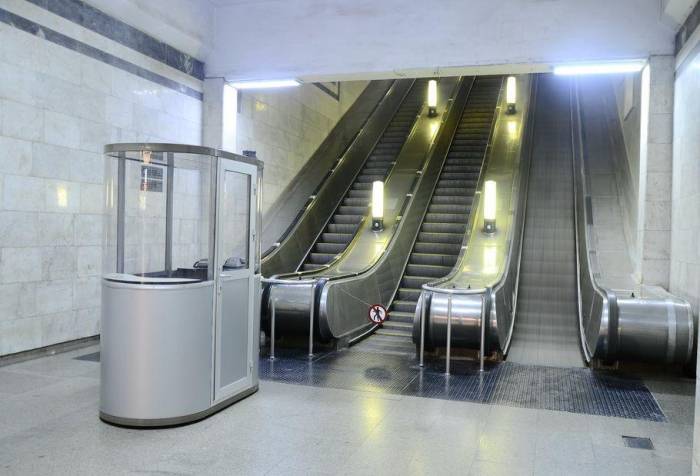 Останавливается на ремонт эскалатор на бакинской станции метро
