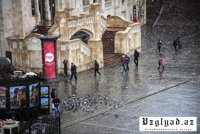 Первый снег в Баку - ФОТО