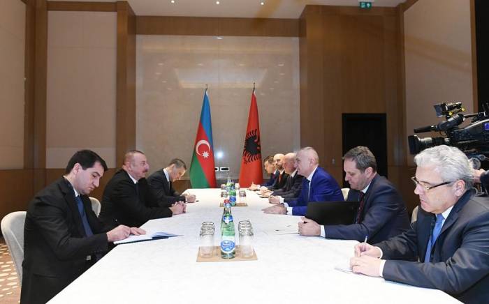 Президент Ильхам Алиев встретился с главой Албании
