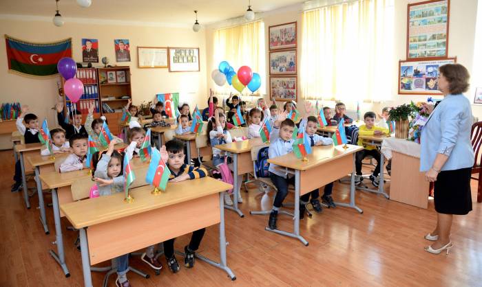 Управление образования Баку ответит на вопросы касательно приема в первый класс
