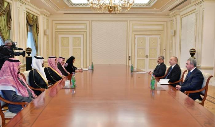 Ильхам Алиев принял делегацию во главе с председателем Главного инвестагентства Саудовской Аравии