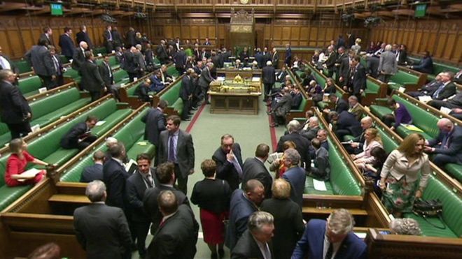 Британский парламент в третий раз отклонил соглашение по Brexit

