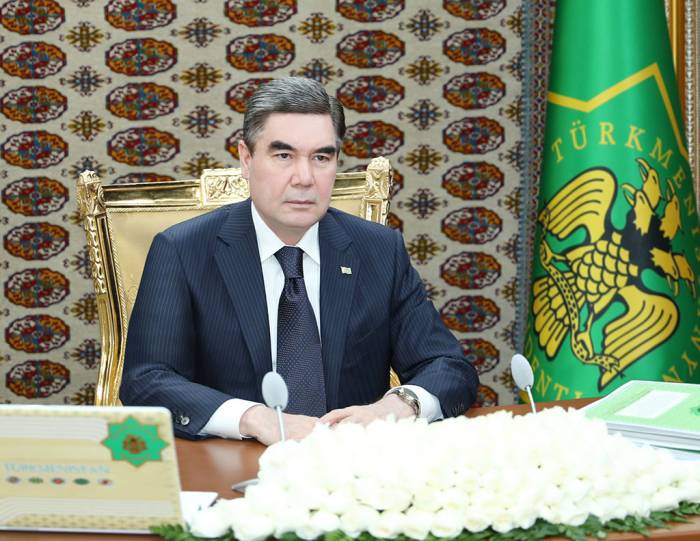 Президент Туркменистана собрал министров

