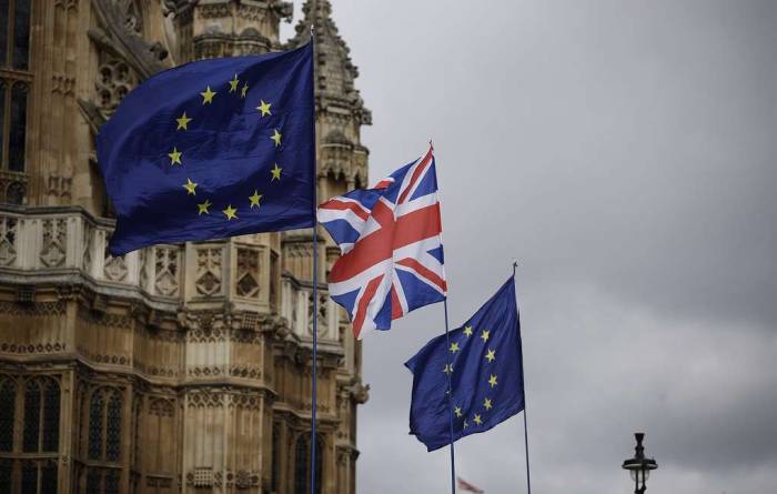 Членов ЕС договорились об ответе Лондону по Brexit
