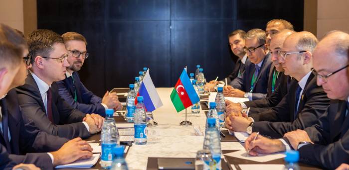 Азербайджан и Россия обсудили возможность поставки российской нефти на НПЗ STAR