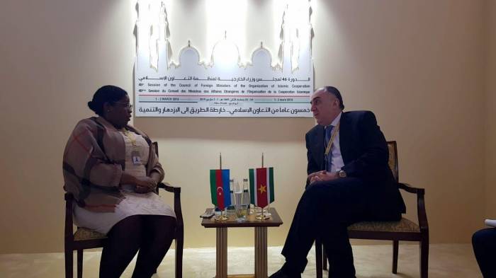 Обсуждены перспективы экономического сотрудничества между Азербайджаном и Суринамом