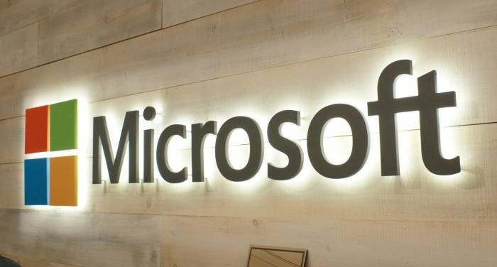 Microsoft заявила о значительном сокращении деятельности в России
