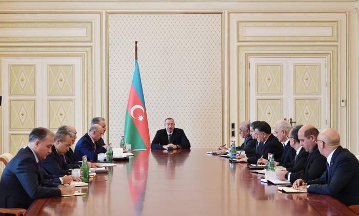 Ильхам Алиев: Будут предприняты шаги для обеспечения работой предпринимателей, пострадавших от пожара