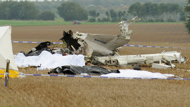 В результате крушения самолета в Германии погибли трое
