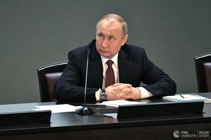Путин принял приглашение посетить Катар
