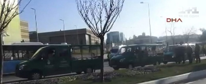 В Стамбуле автобус въехал в пешеходов
