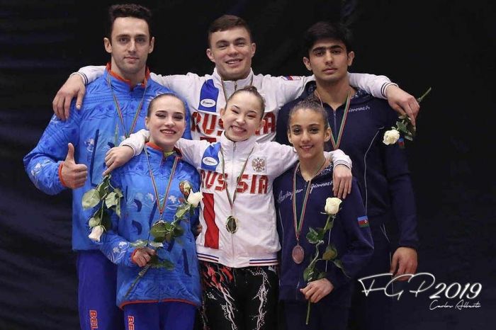 Азербайджанские акробаты выиграли бронзу Кубка мира
