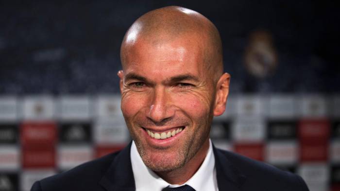Мадридский "Реал" одержал победу в первом матче после возвращения Зидана
