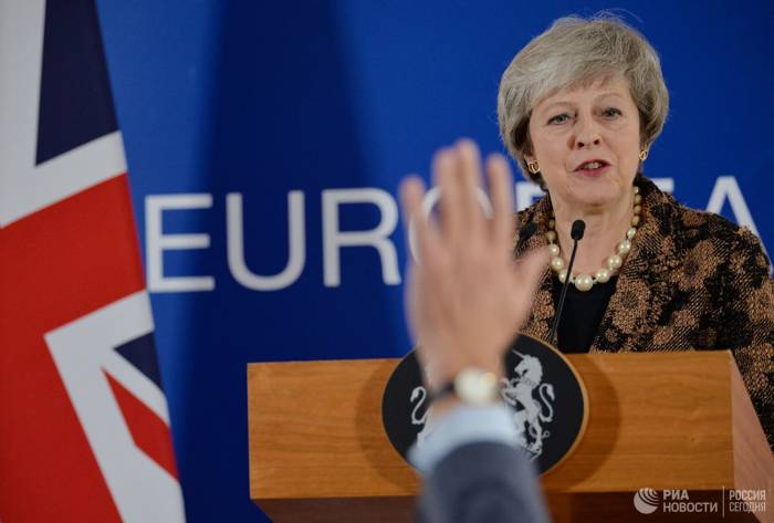 Британия согласовала с Еврокомиссией изменения в соглашении по Brexit
