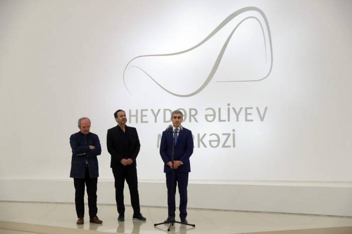В Центре Гейдара Алиева состоялось открытие выставки французского скульптора Мауро Корда 