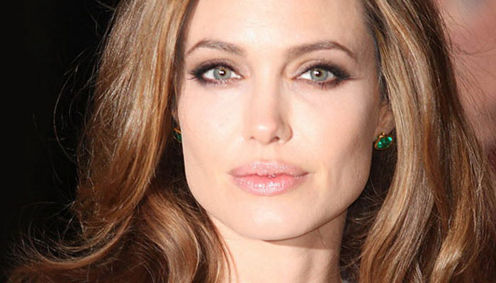 Анджелина Джоли завершает карьеру в кино
