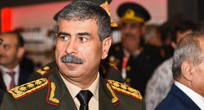 Министр обороны Азербайджана посетит Пакистан
