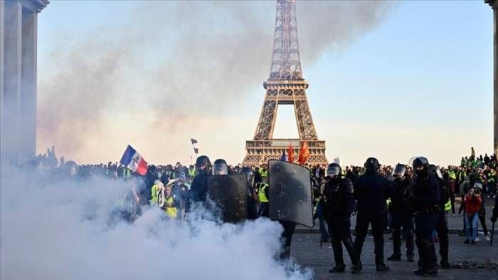 Против полицейских во Франции возбудили 174 уголовных дела
