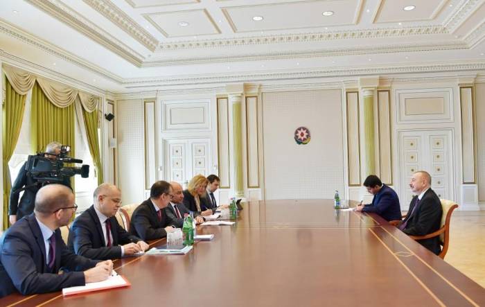  Ильхам Алиев принял президента ЕБРР