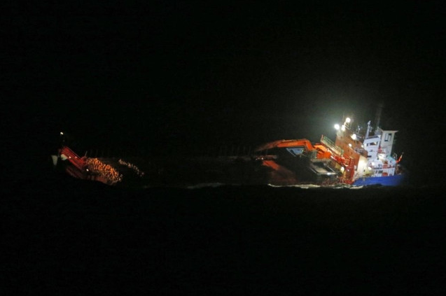 С терпящего бедствие у берегов Норвегии лайнера эвакуировали 338 человек - ВИДЕО
