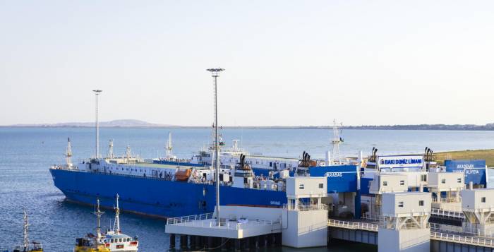 В Азербайджане морские порты станут более экологически безопасными
