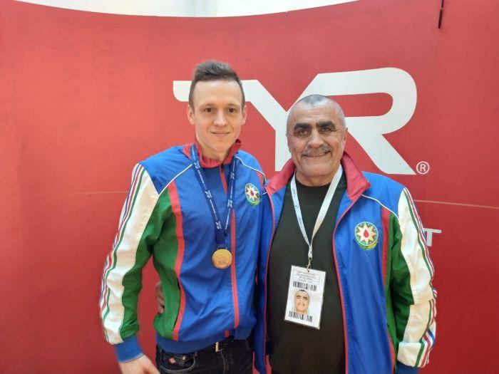 Пловец Азербайджана стал третьим в Мировой серии
