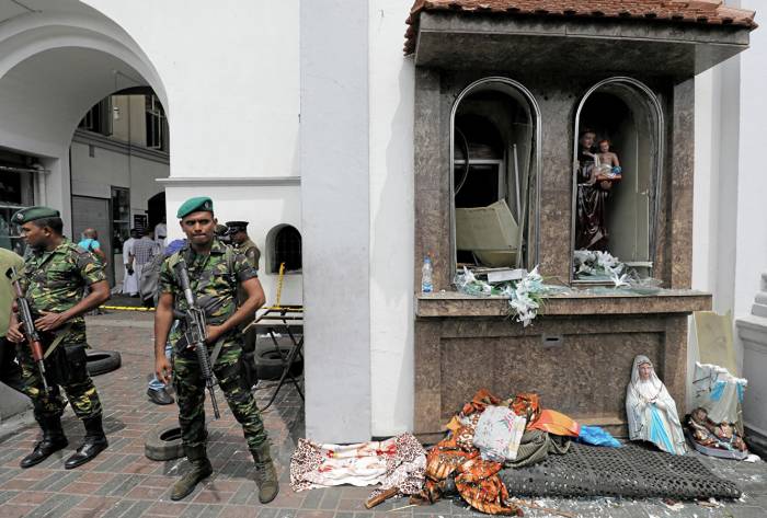 На Шри-Ланке после взрывов задержали 24 человека
