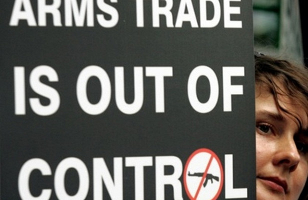 Евросоюз обеспокоился выходом США из договора о торговле оружием  