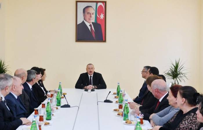 Ильхам Алиев: Решение проблем вынужденных переселенцев является наиболее приоритетным вопросом
