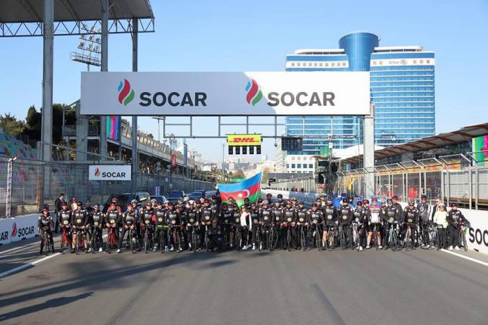 На гоночной трассе Гран при Формулы 1 SOCAR Азербайджан состоялся велопробег