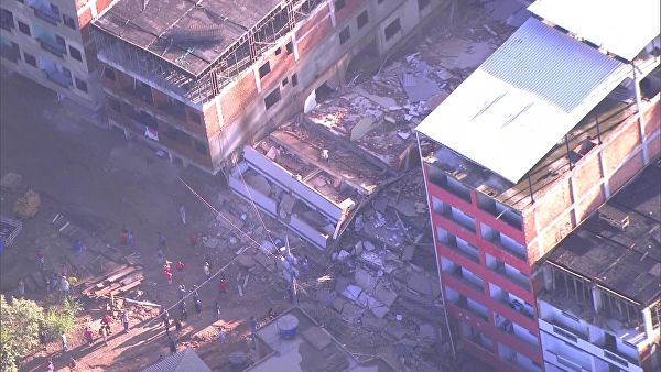 В Бразилии число погибших при обрушении зданий возросло до 15
