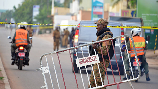В Буркина-Фасо пятеро учителей погибли в результате атаки боевиков
